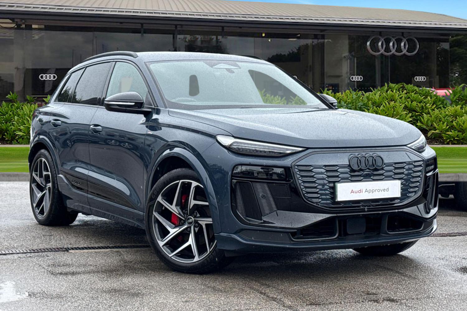 Main listing image - Audi Q6