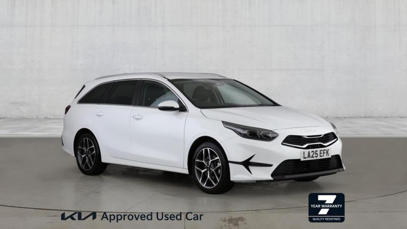 Main listing image - Kia Ceed SW