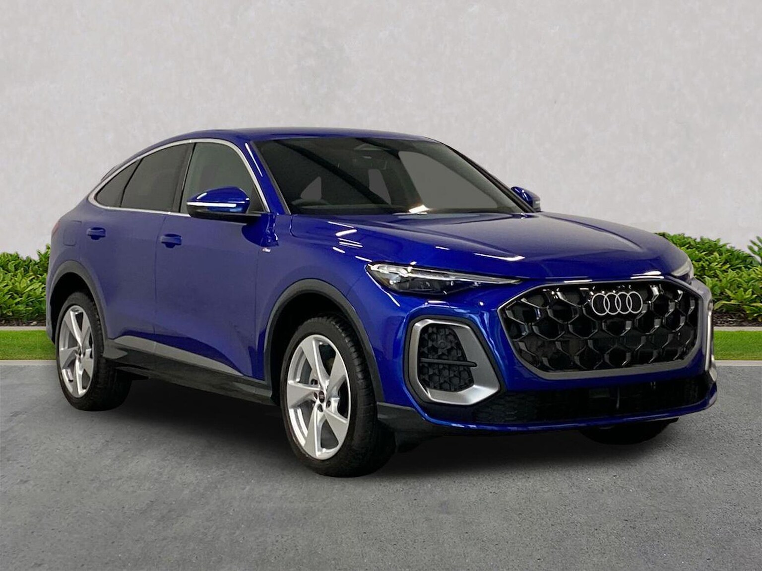 Main listing image - Audi Q5