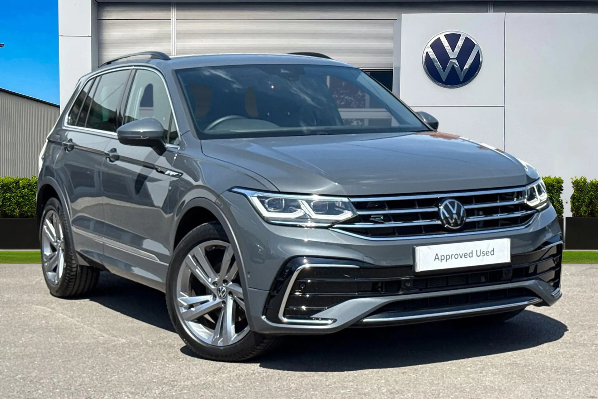 Main listing image - Volkswagen Tiguan
