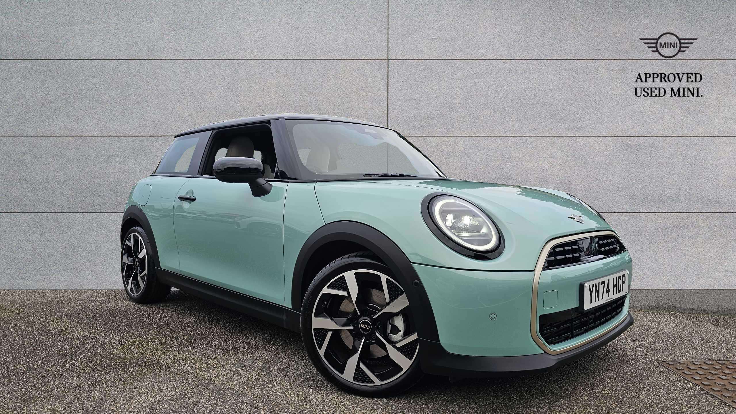 Main listing image - MINI Hatchback