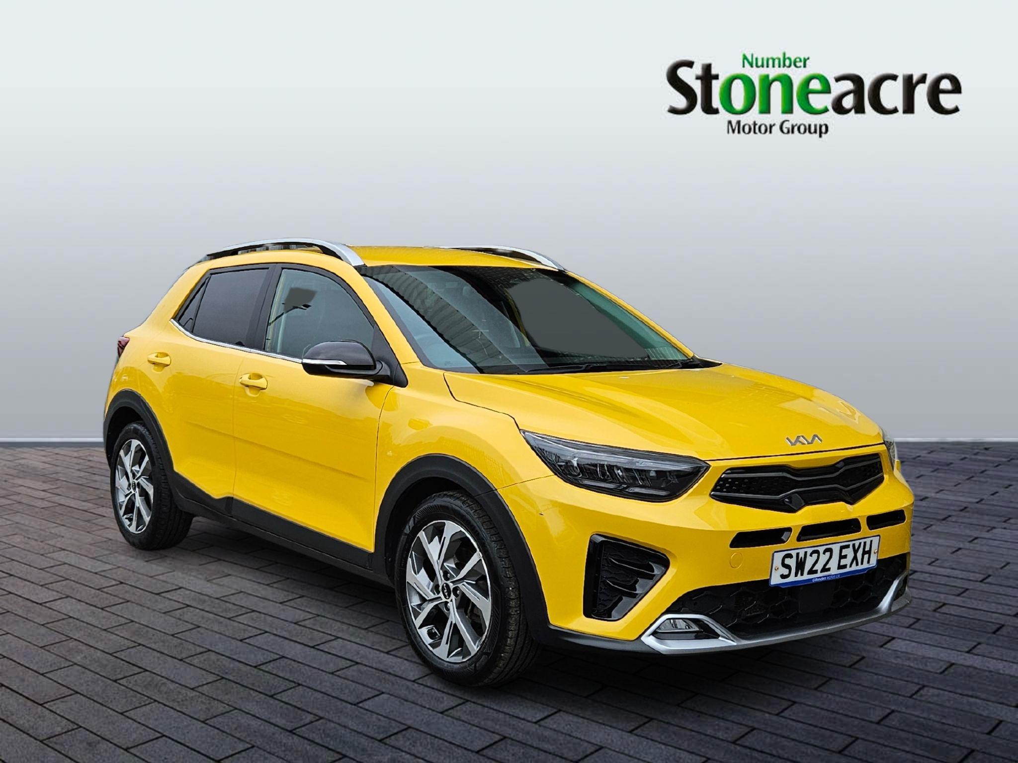 Main listing image - Kia Stonic