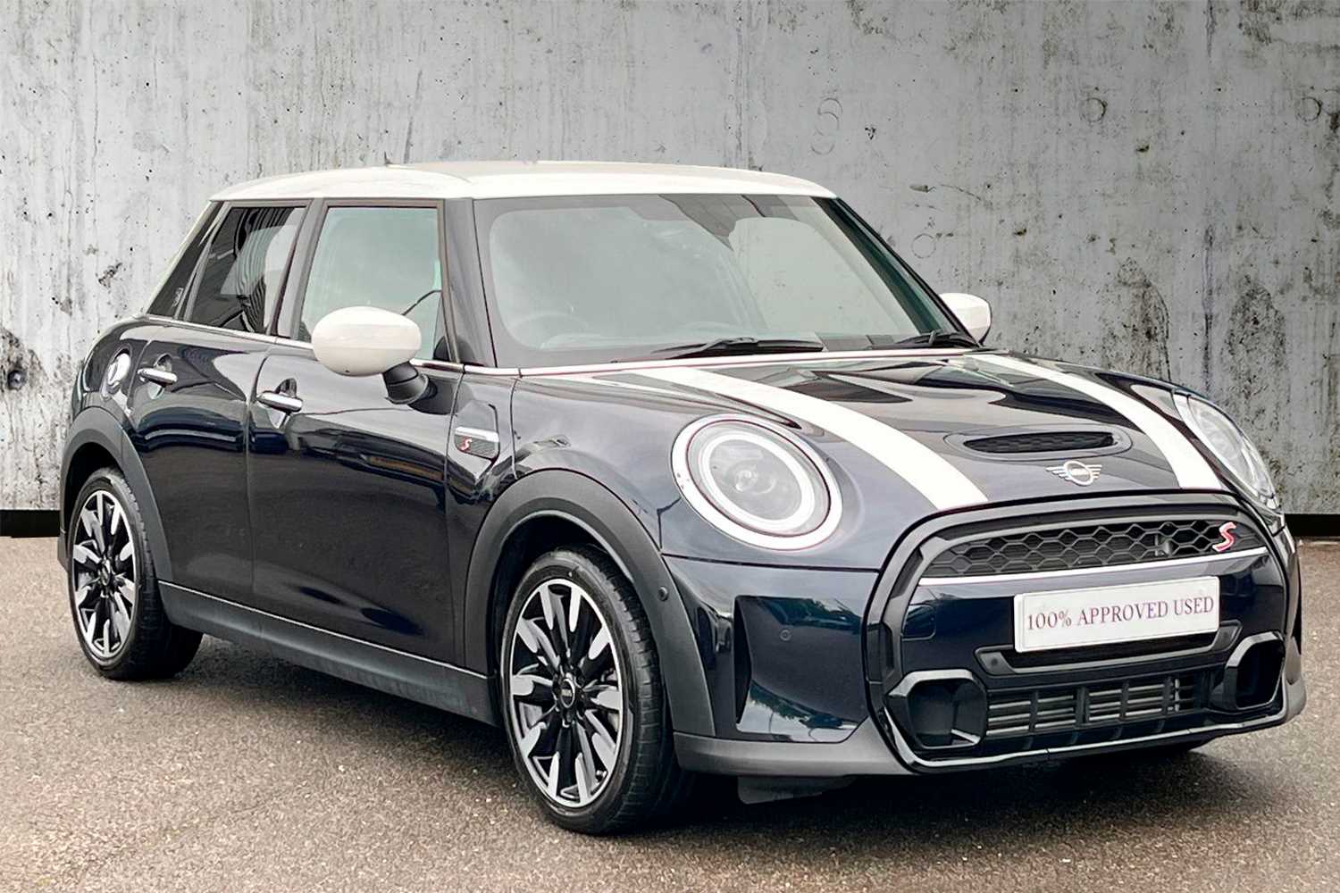 Main listing image - MINI Hatchback 5dr