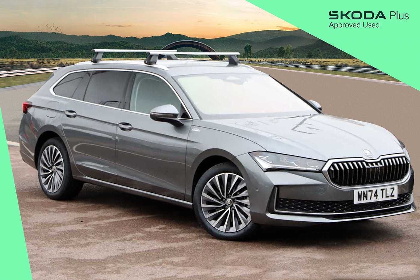 Main listing image - Skoda Superb Estate