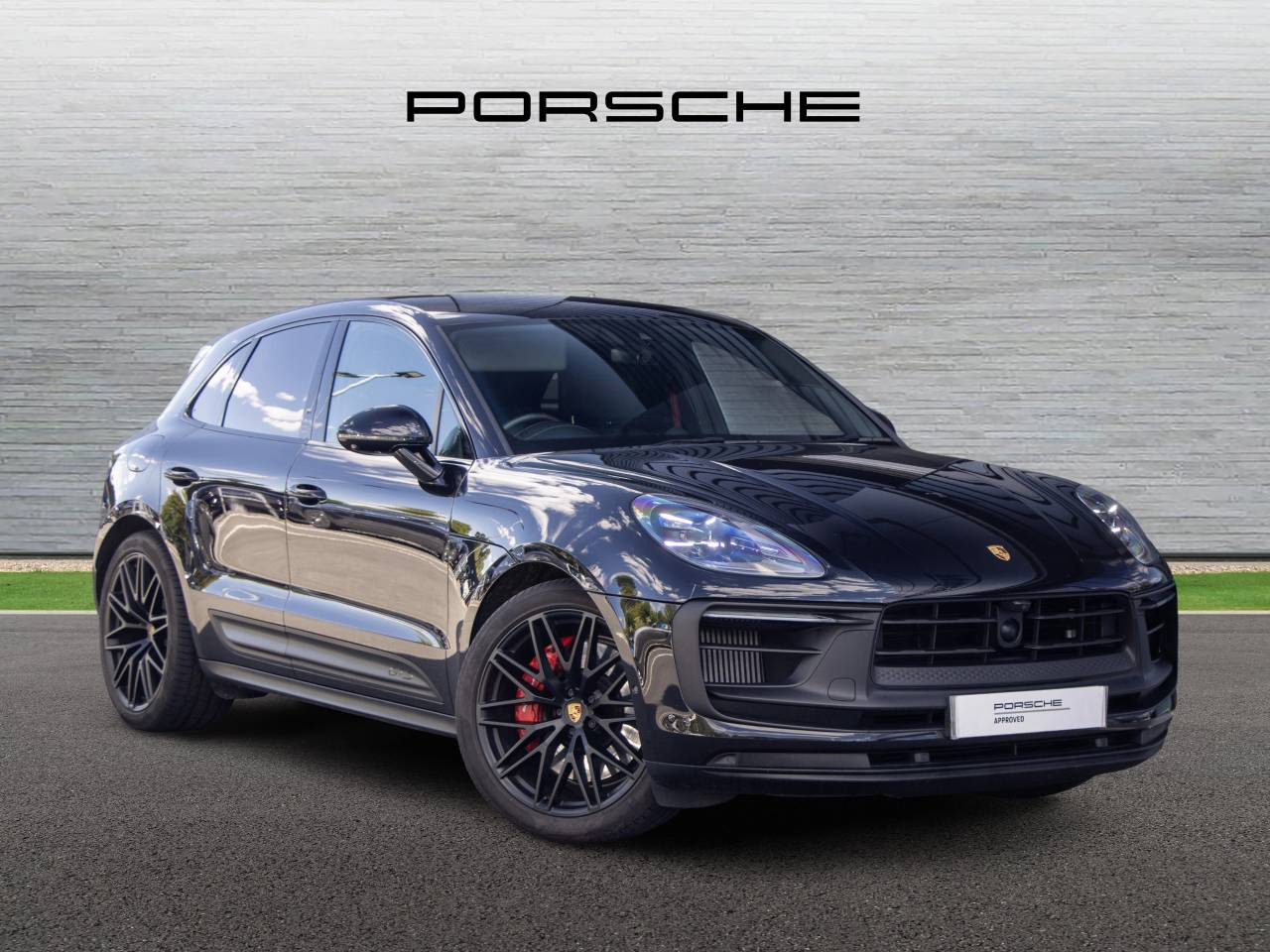 Main listing image - Porsche Macan