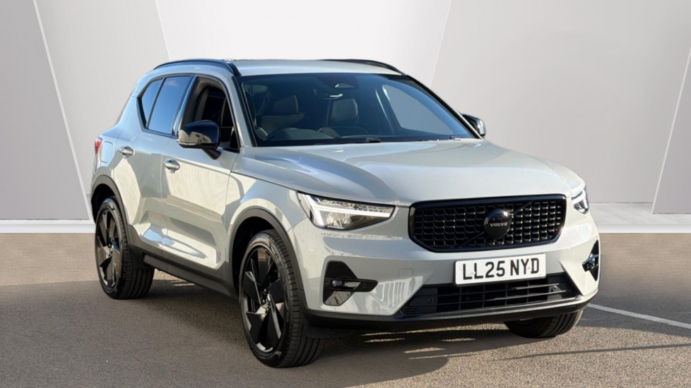 Main listing image - Volvo XC40