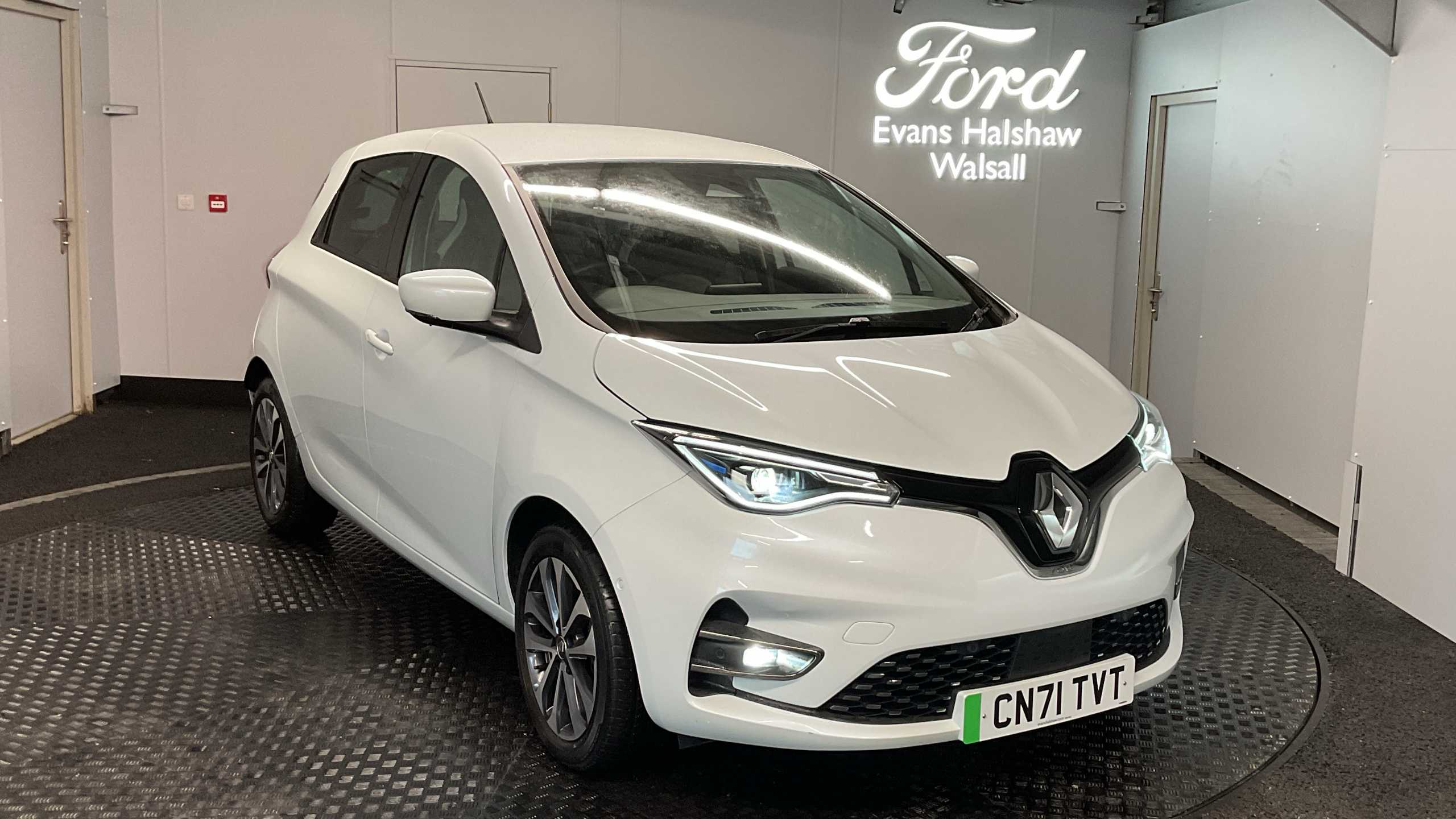 Main listing image - Renault Zoe