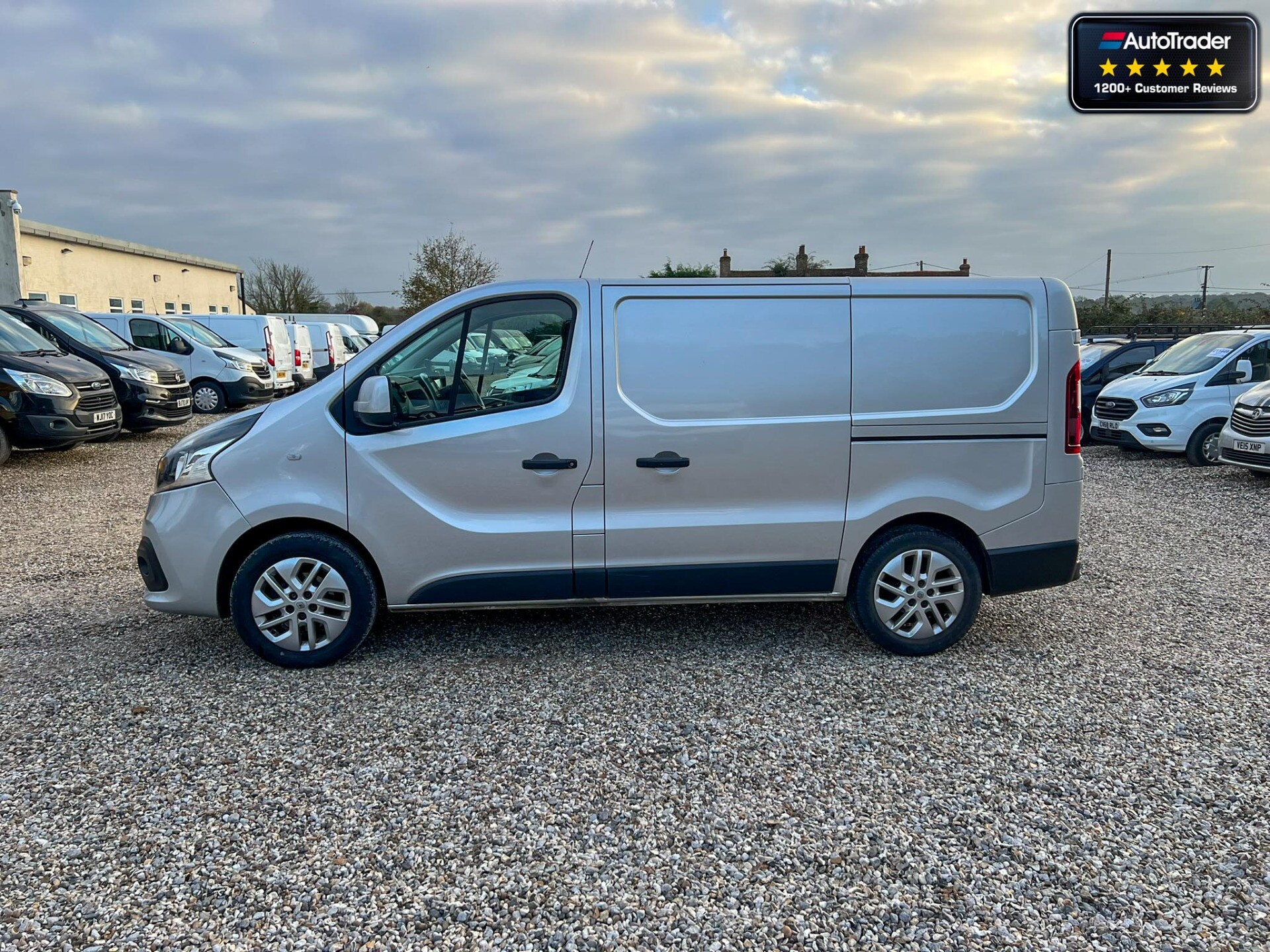 Main listing image - Renault Trafic