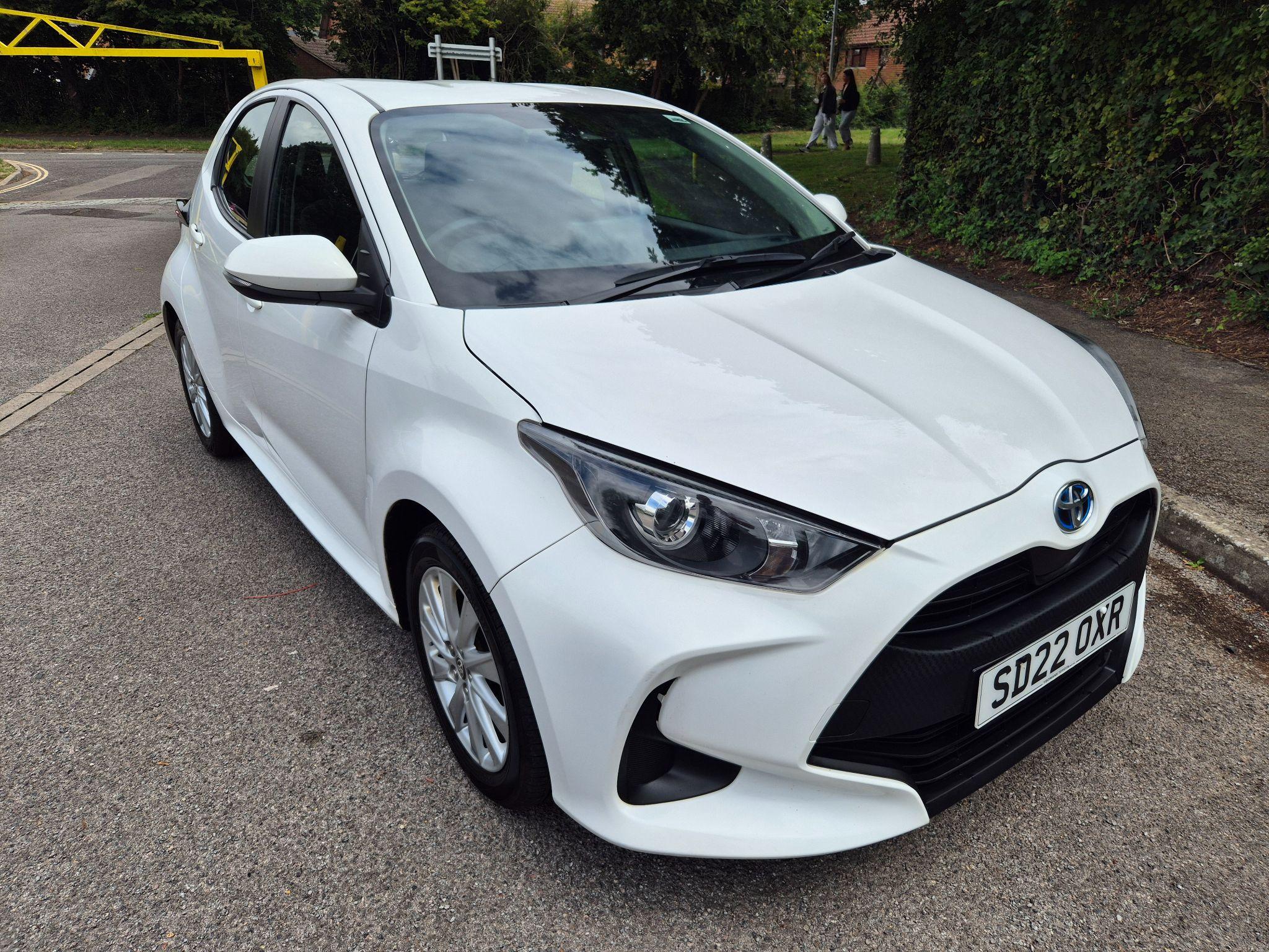 Main listing image - Toyota Yaris