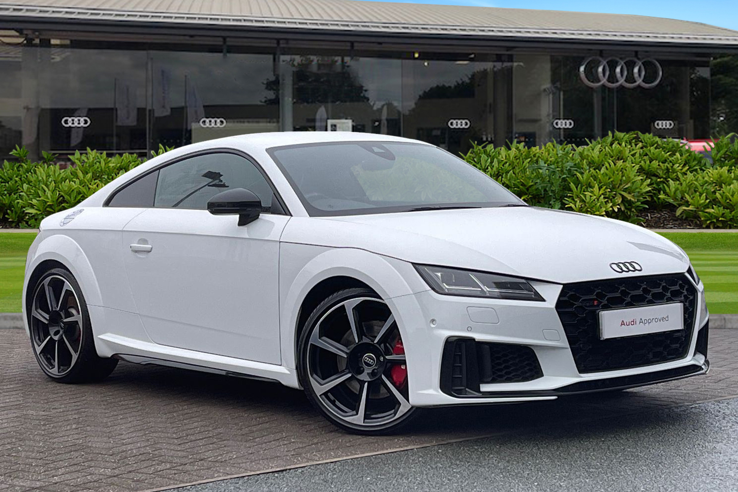 Main listing image - Audi TT S