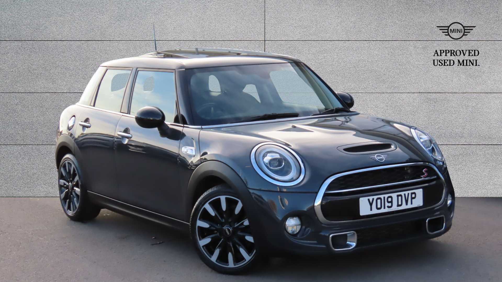 Main listing image - MINI Hatchback 5dr