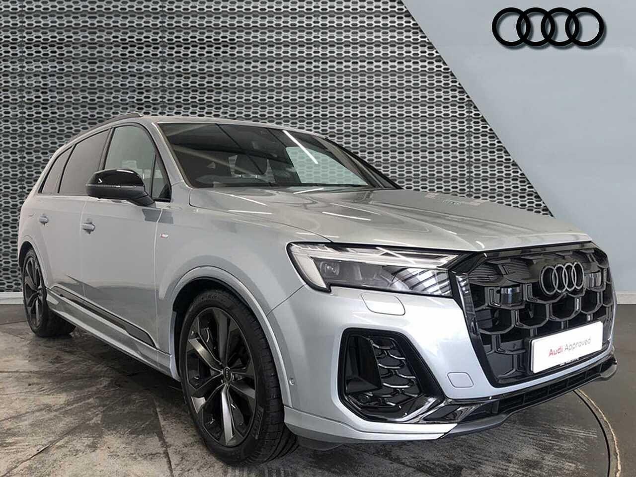 Main listing image - Audi Q7