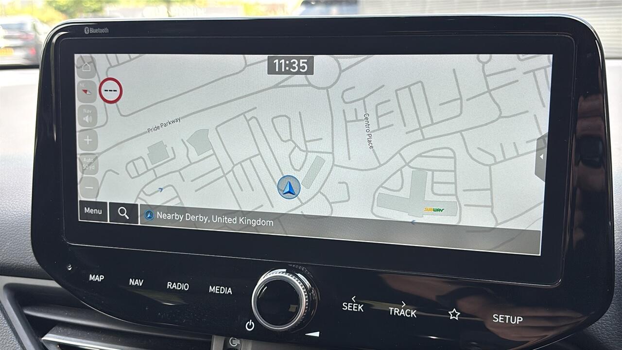 Main listing image - Hyundai i30