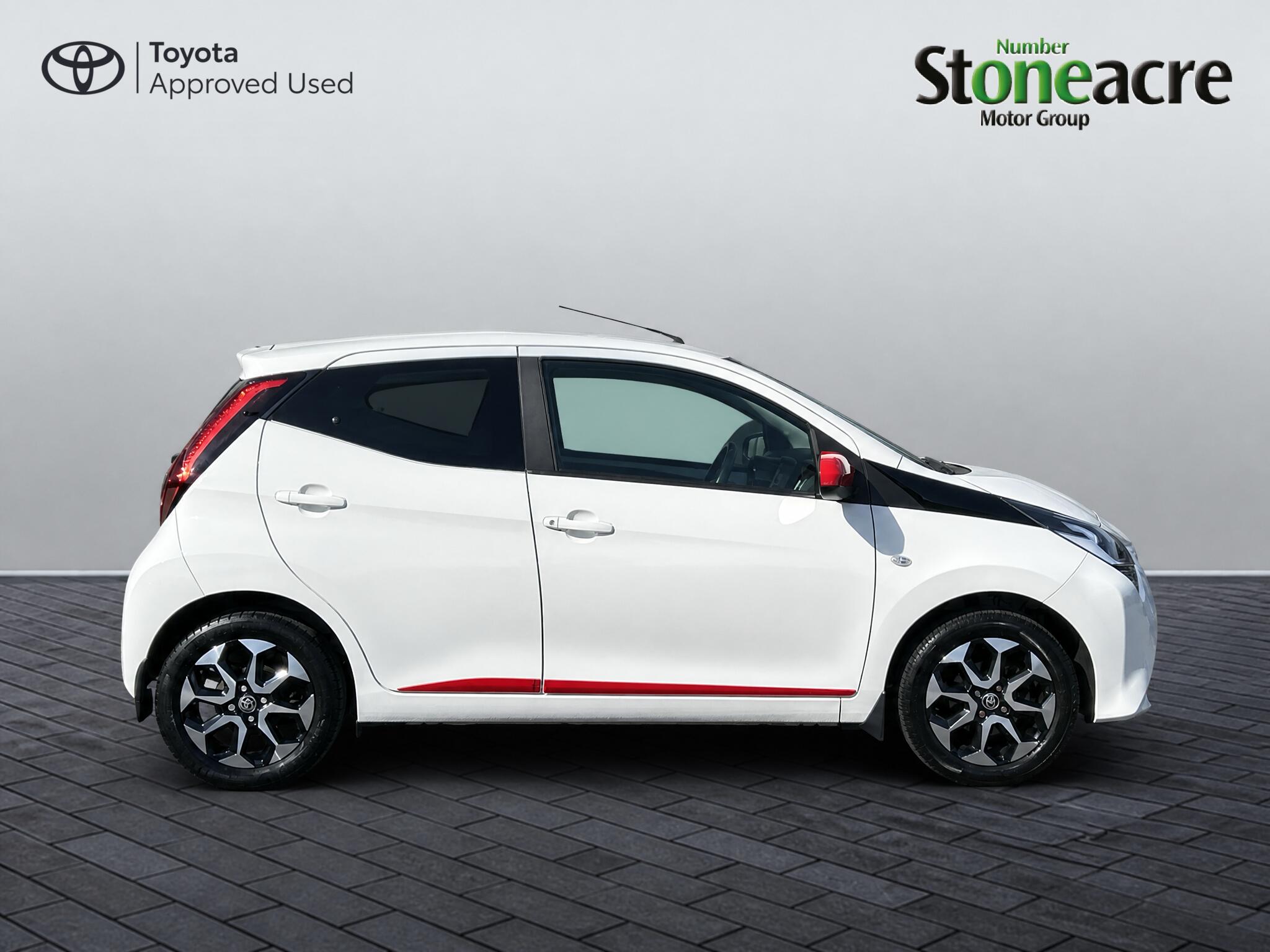 Main listing image - Toyota Aygo