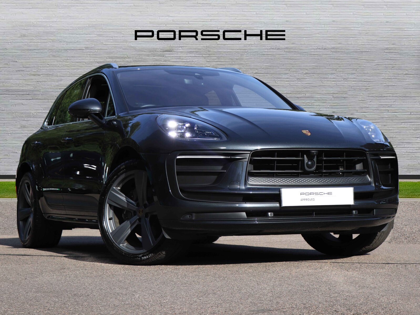 Main listing image - Porsche Macan