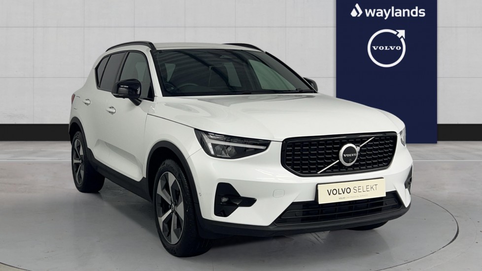 Main listing image - Volvo XC40