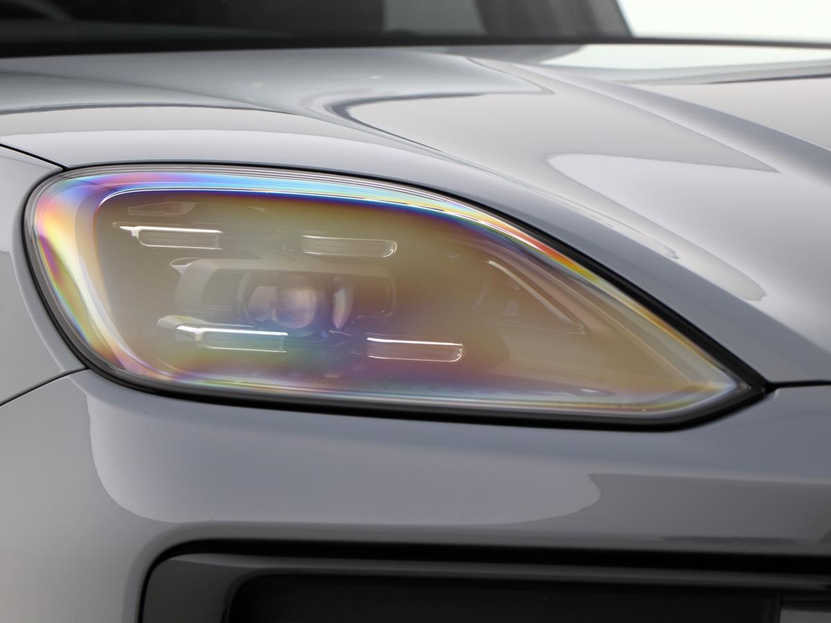 Main listing image - Porsche Cayenne