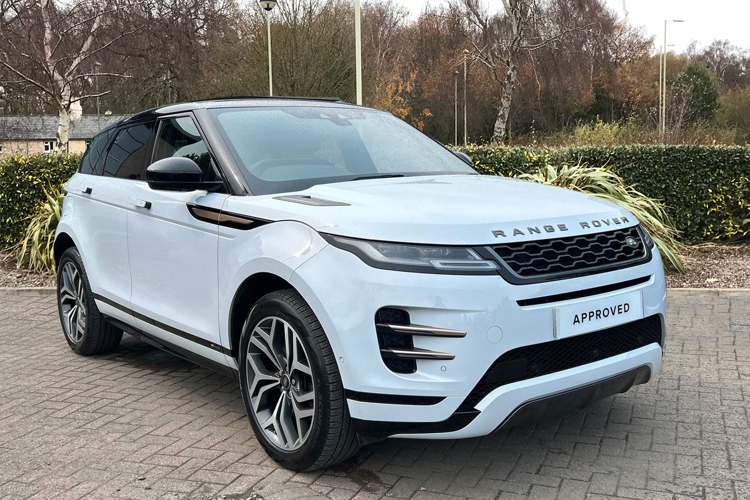 Main listing image - Land Rover Range Rover Evoque