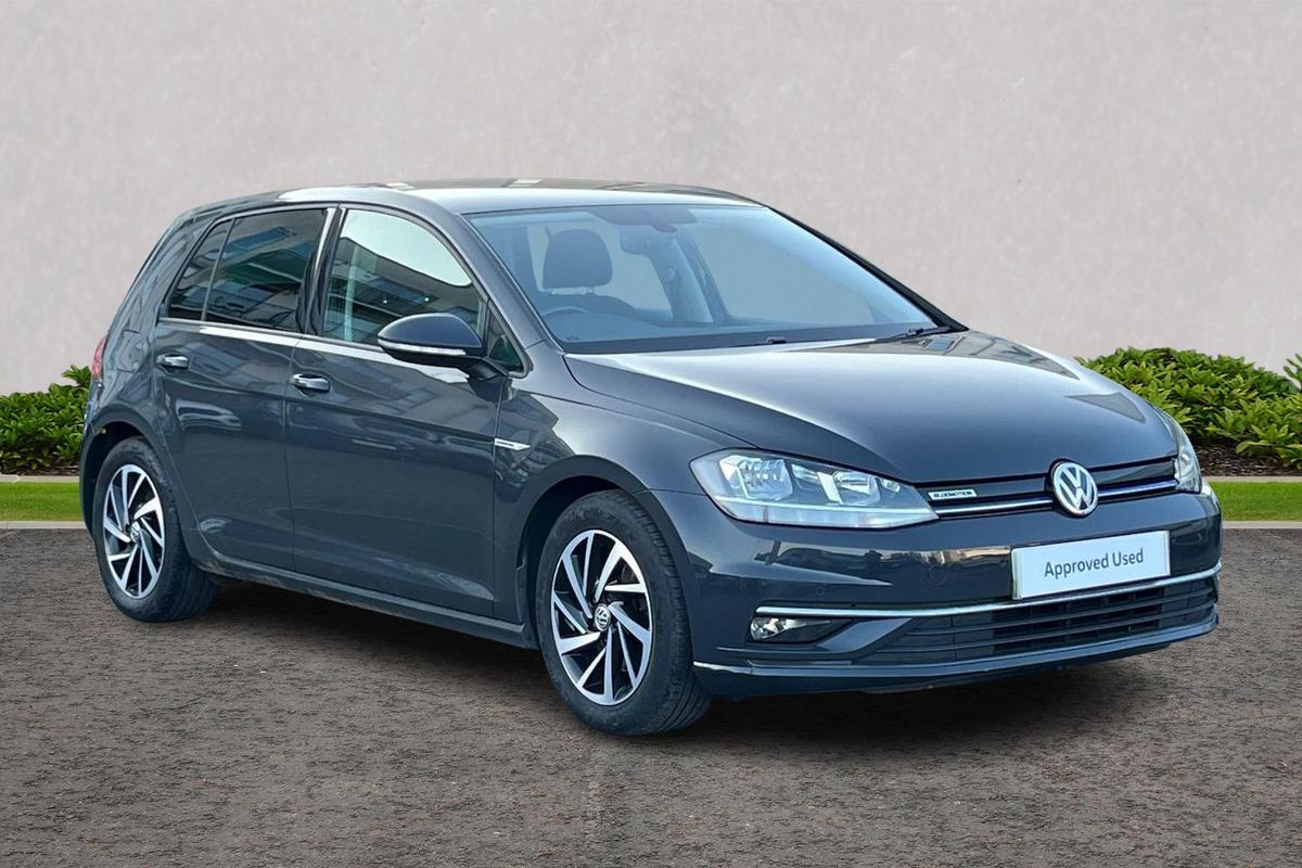 Main listing image - Volkswagen Golf