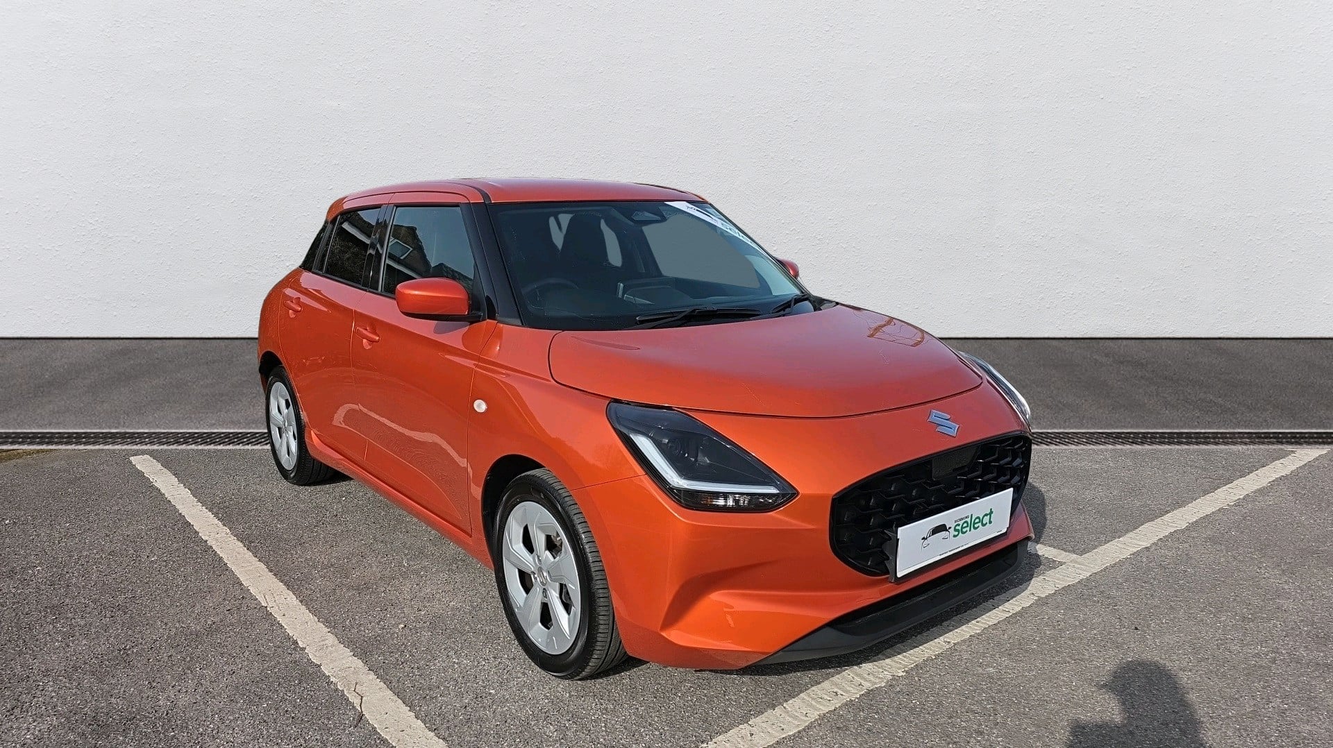 Main listing image - Suzuki Swift