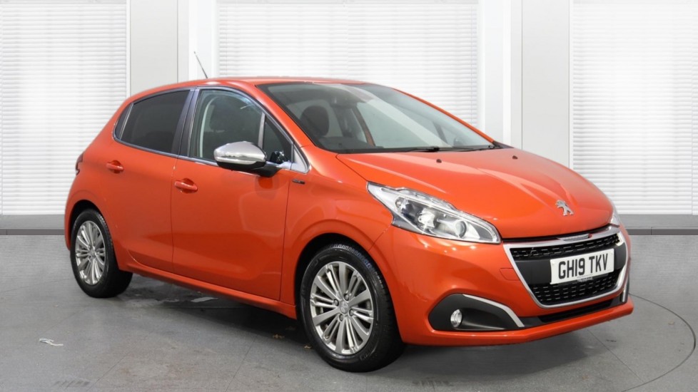 Main listing image - Peugeot 208