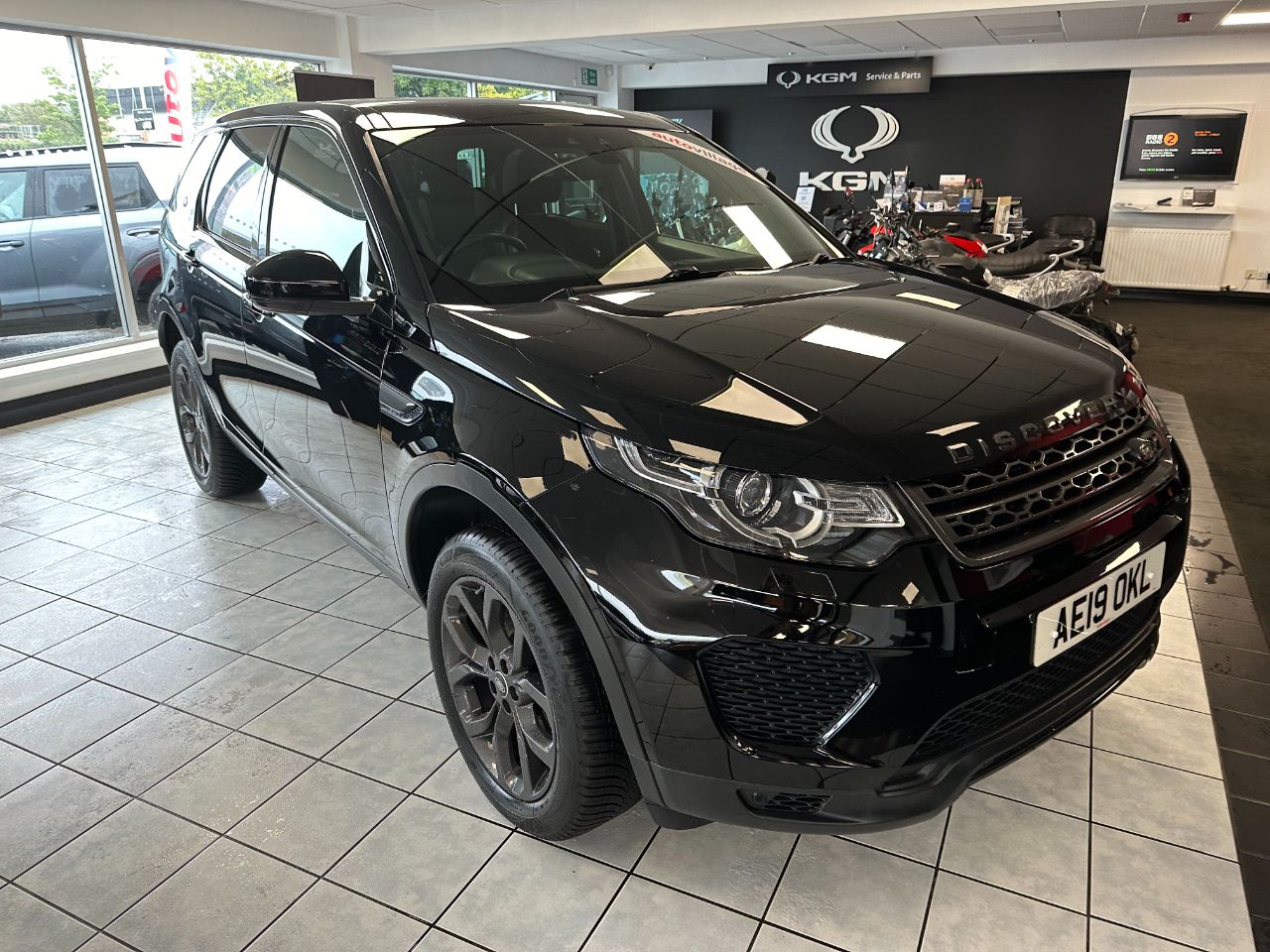 Main listing image - Land Rover Discovery Sport