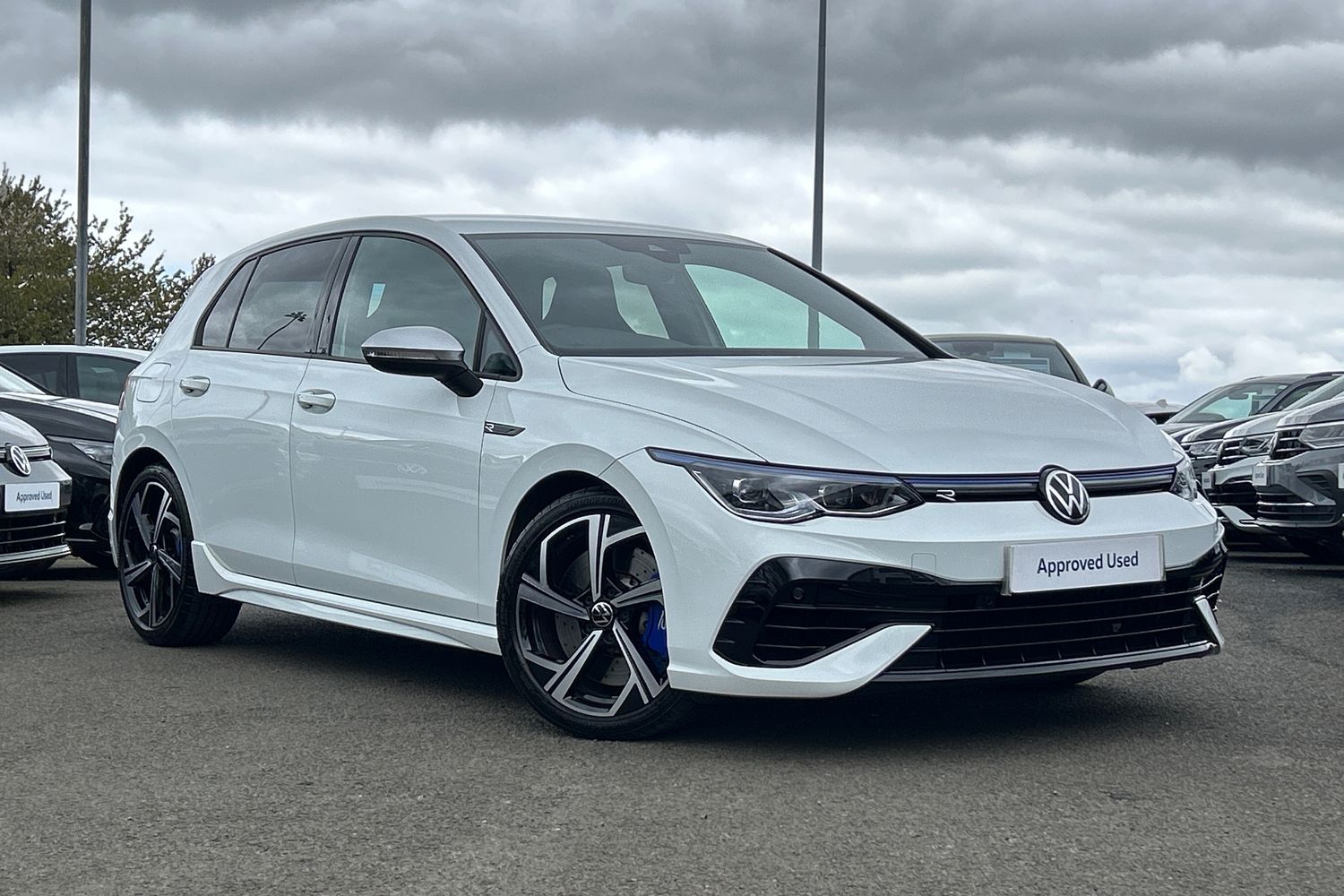 Main listing image - Volkswagen Golf R
