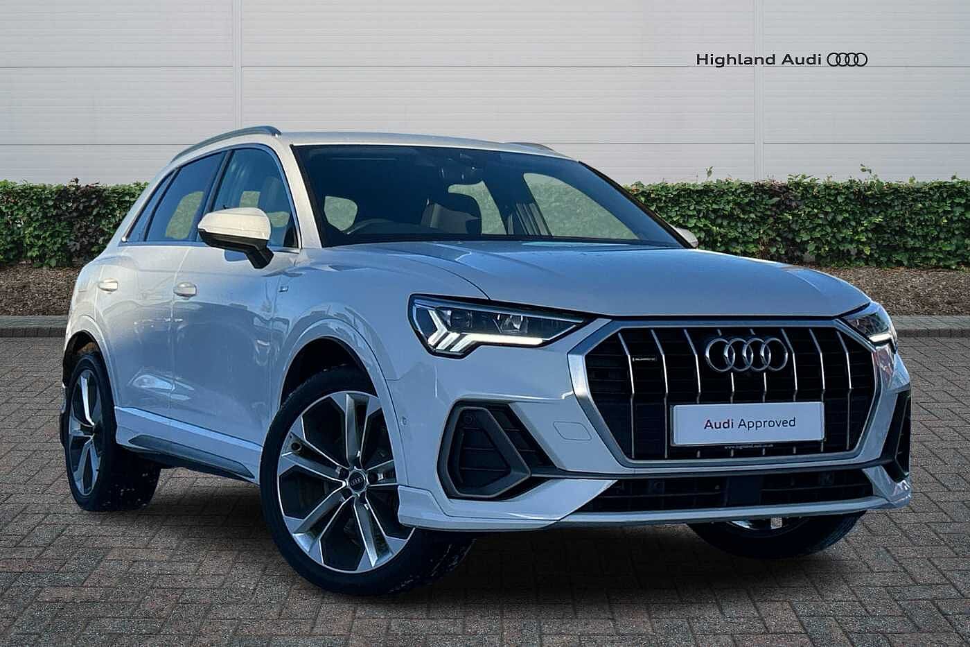 Main listing image - Audi Q3