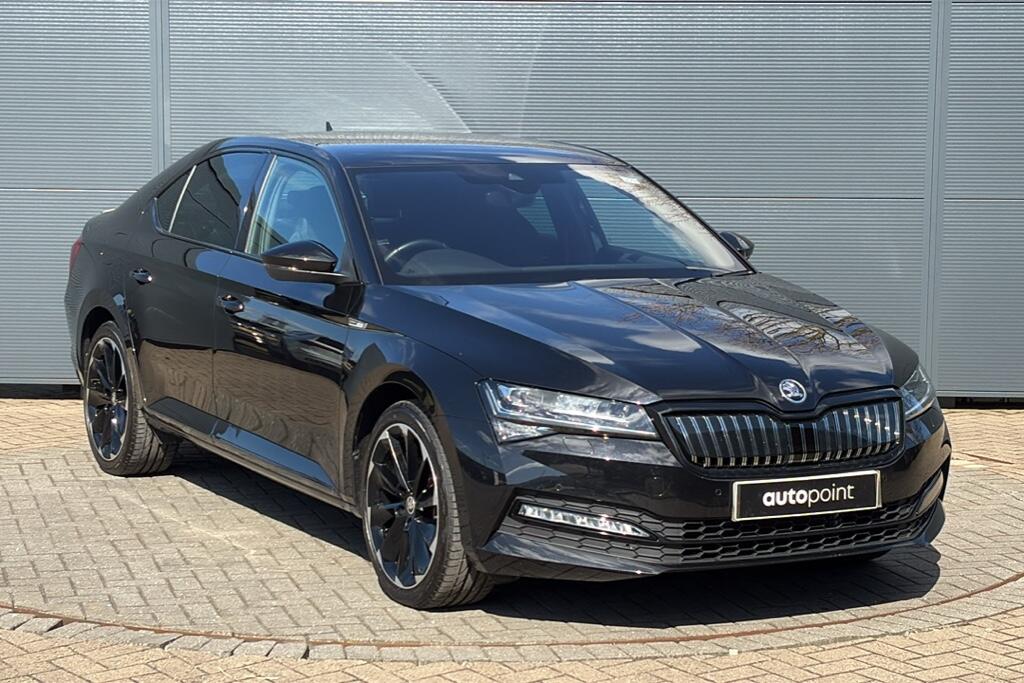 Main listing image - Skoda Superb