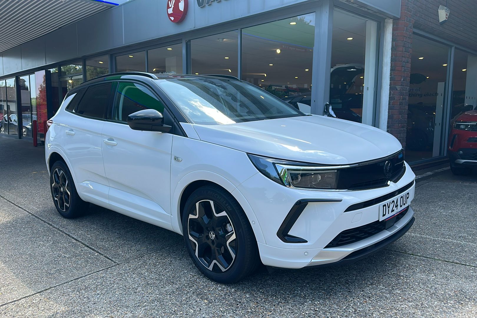 Main listing image - Vauxhall Grandland