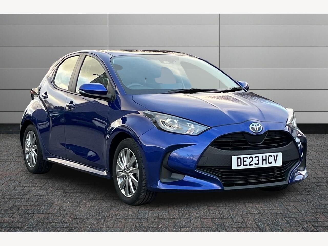 Main listing image - Toyota Yaris