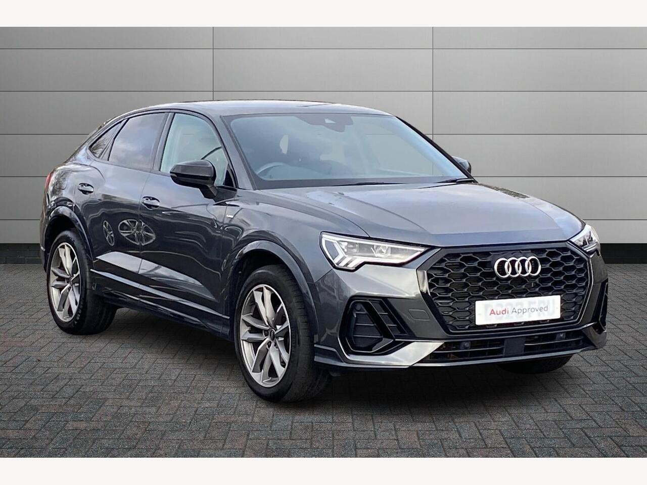 Main listing image - Audi Q3