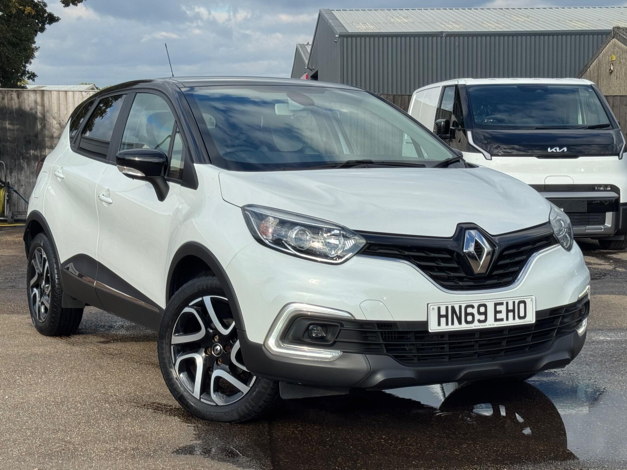 Main listing image - Renault Captur