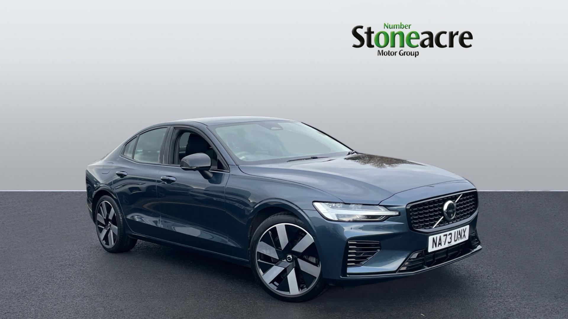 Main listing image - Volvo S60