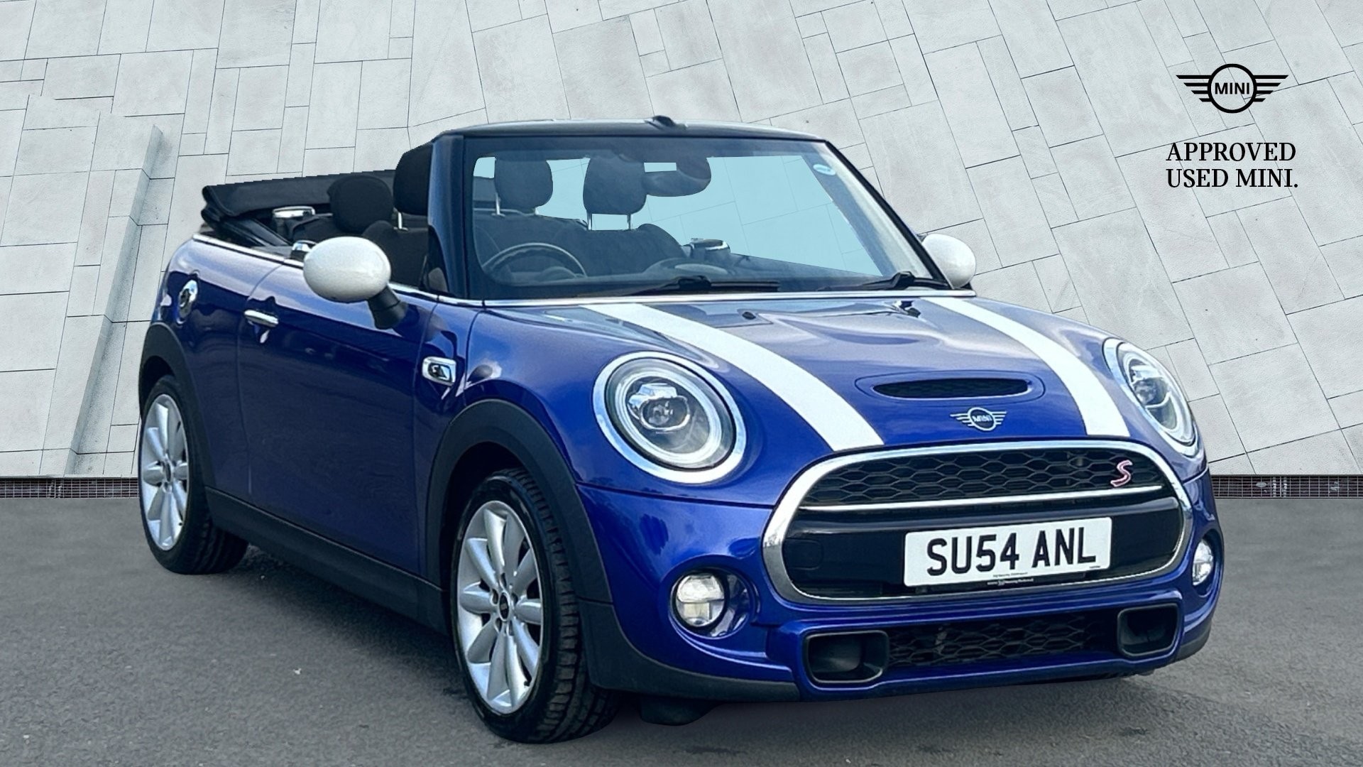Main listing image - MINI Convertible