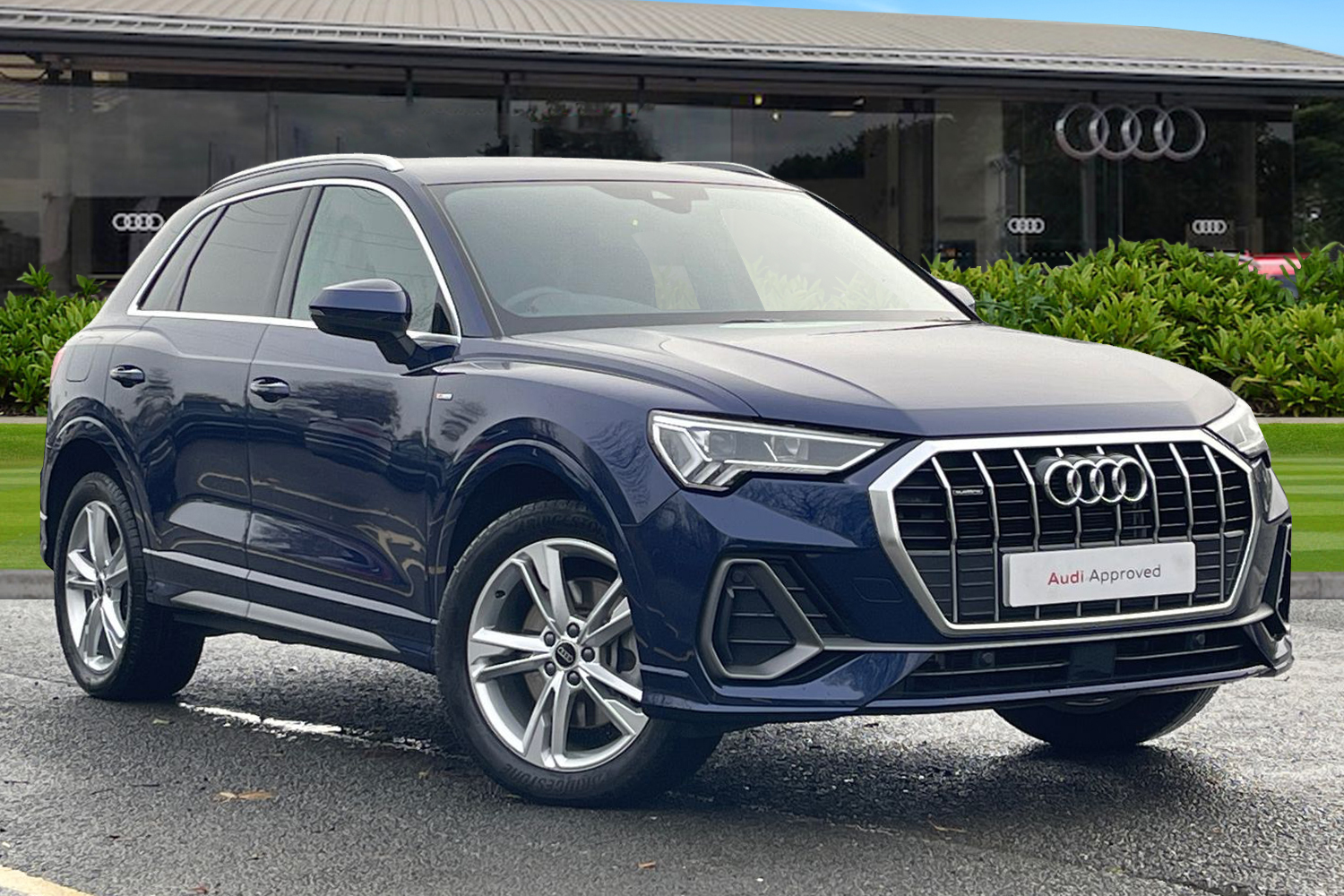 Main listing image - Audi Q3