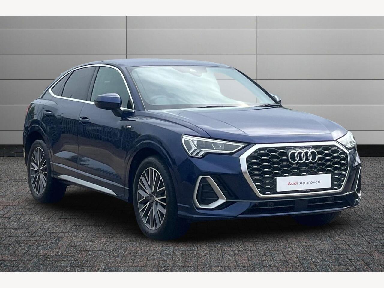 Main listing image - Audi Q3