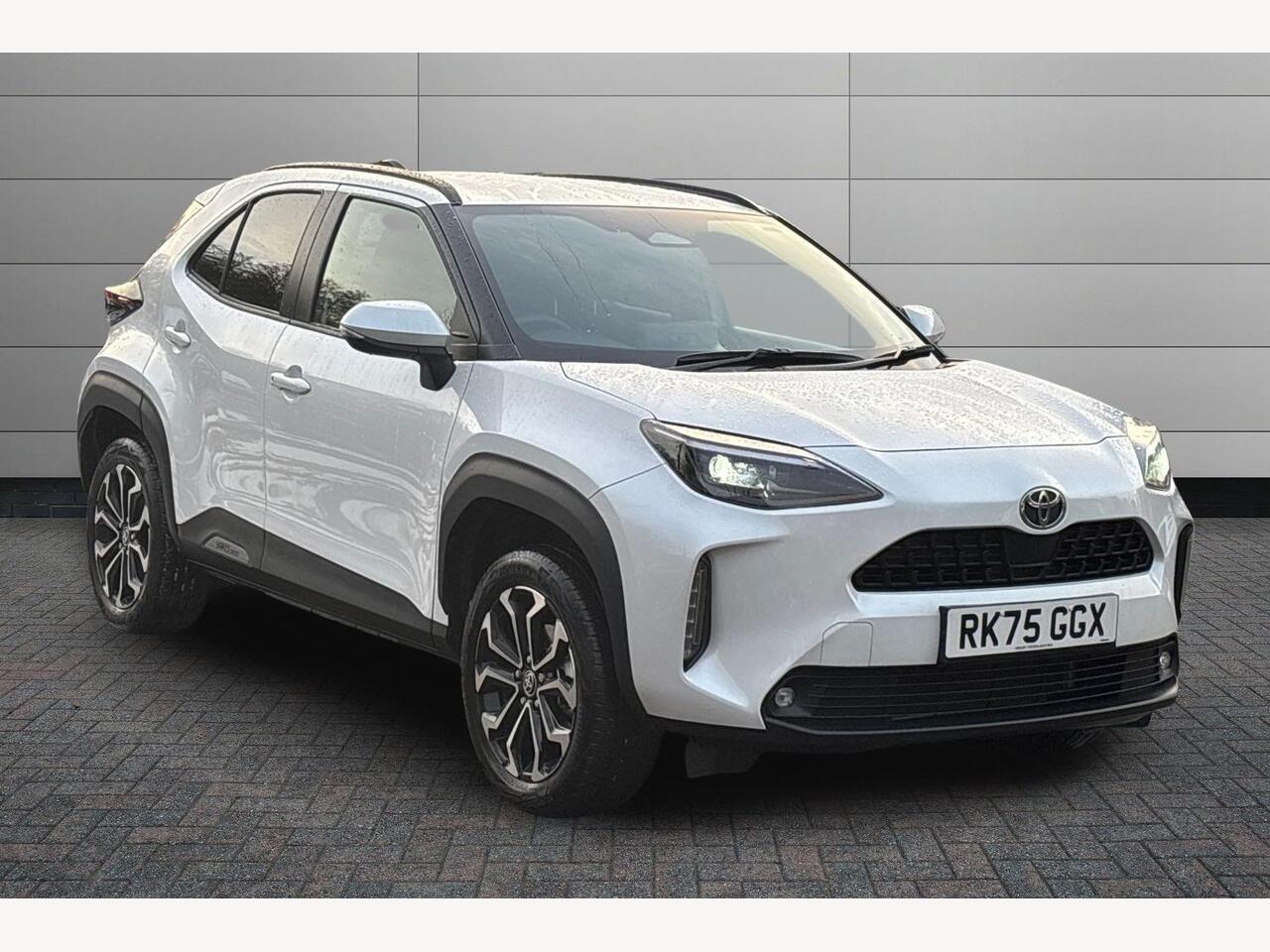 Main listing image - Toyota Yaris Cross