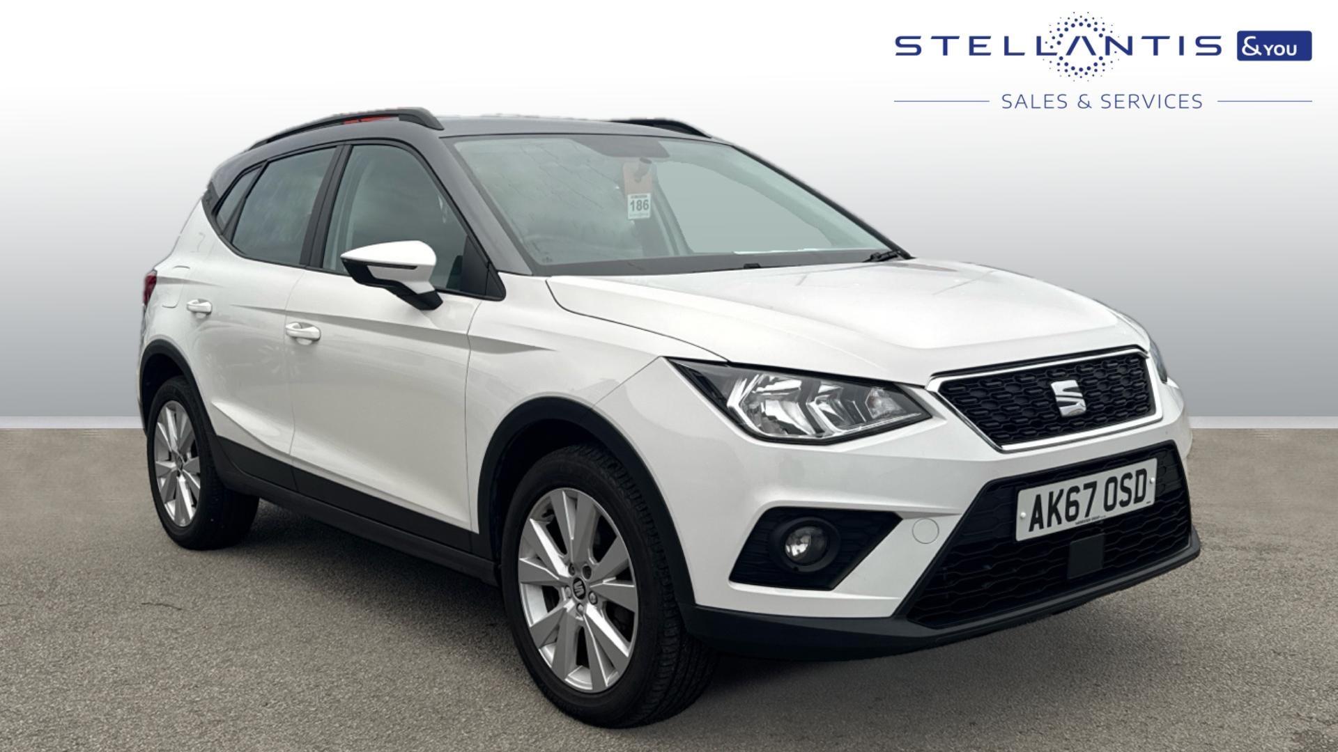 Main listing image - SEAT Arona