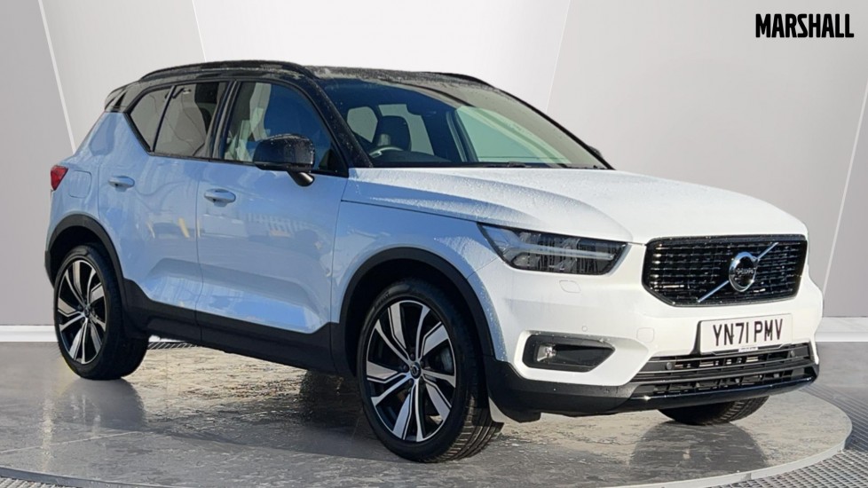 Main listing image - Volvo XC40 Recharge