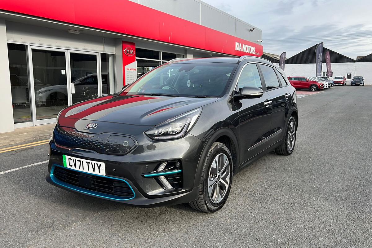 Main listing image - Kia e-Niro