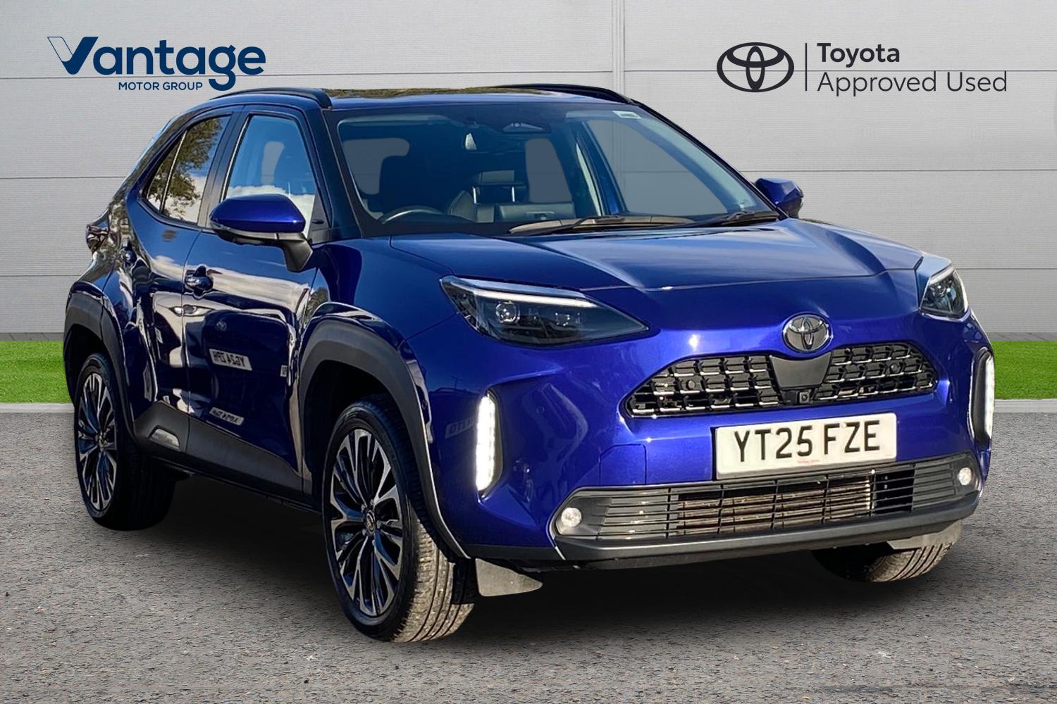 Main listing image - Toyota Yaris Cross