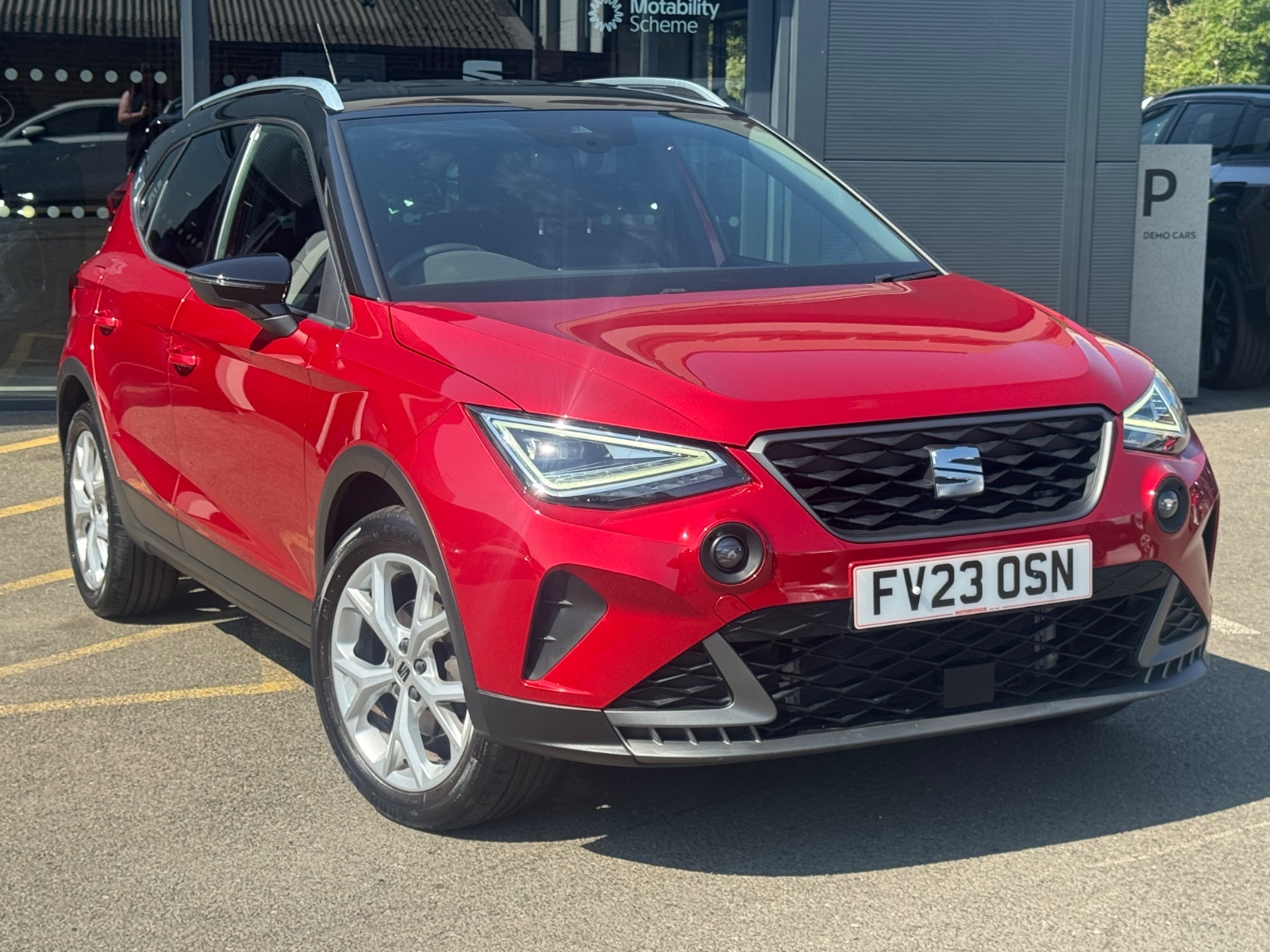 Main listing image - SEAT Arona