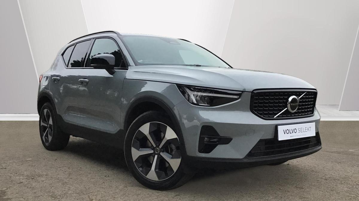 Main listing image - Volvo XC40