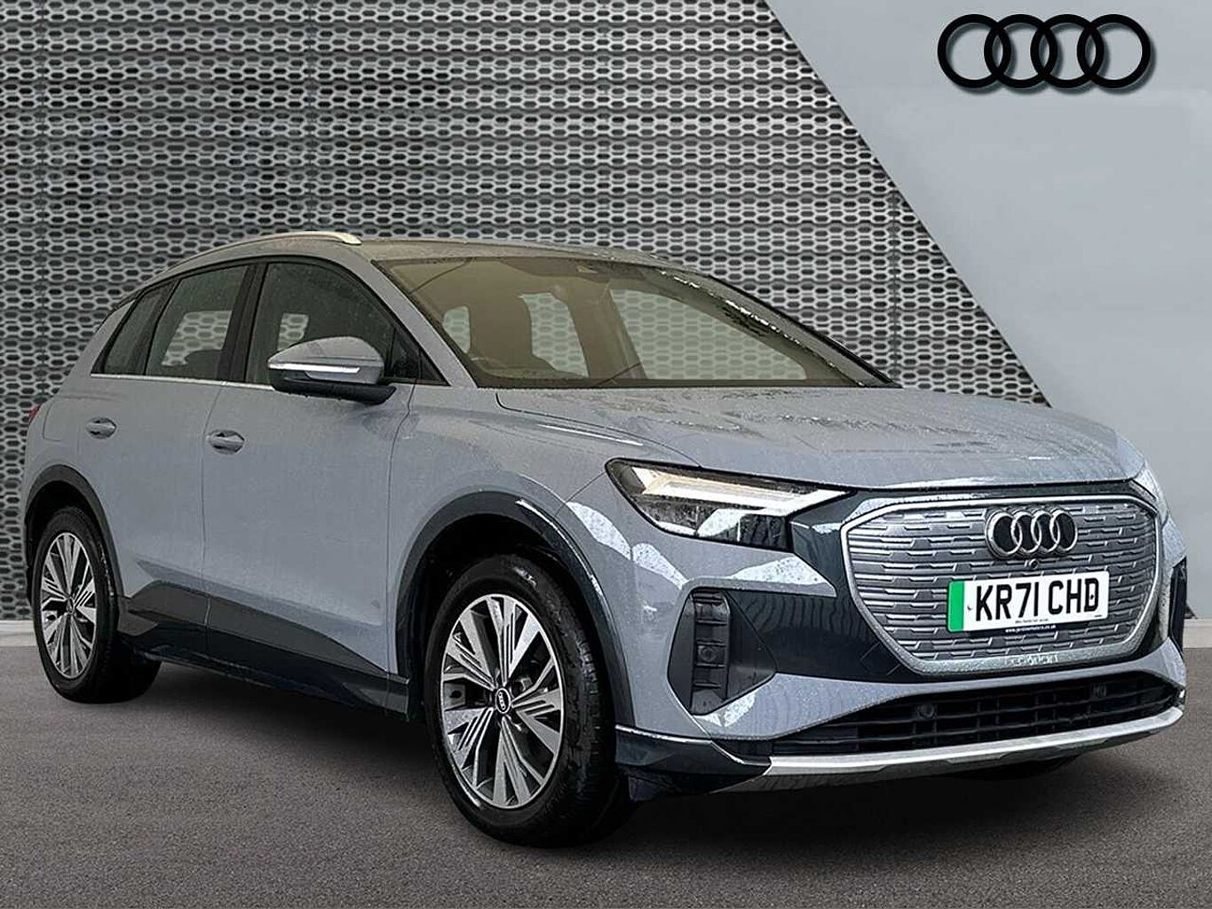 Main listing image - Audi Q4