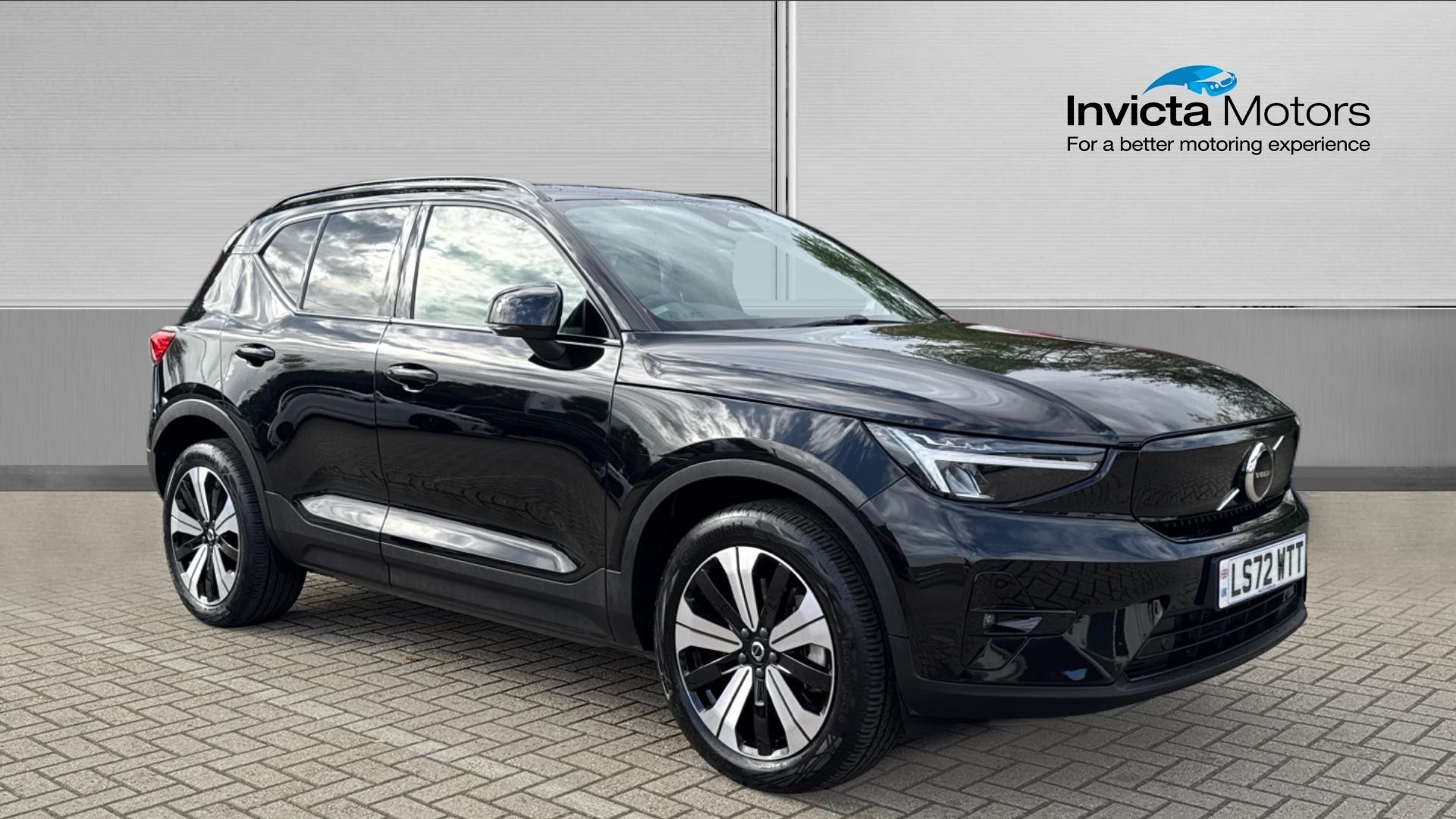 Main listing image - Volvo XC40