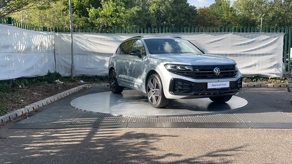 Main listing image - Volkswagen Touareg