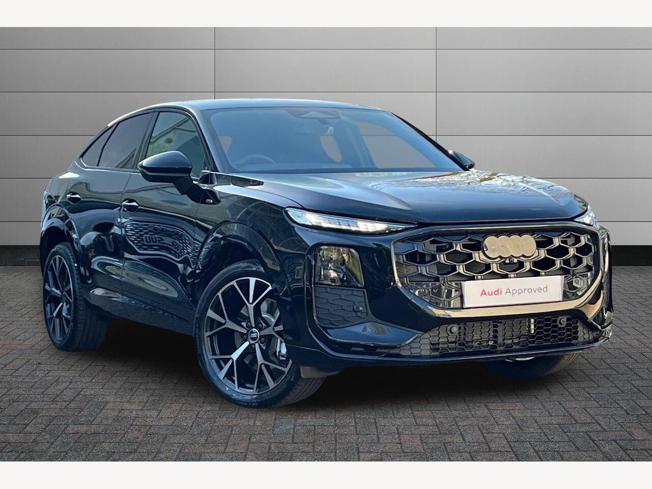 Main listing image - Audi Q3