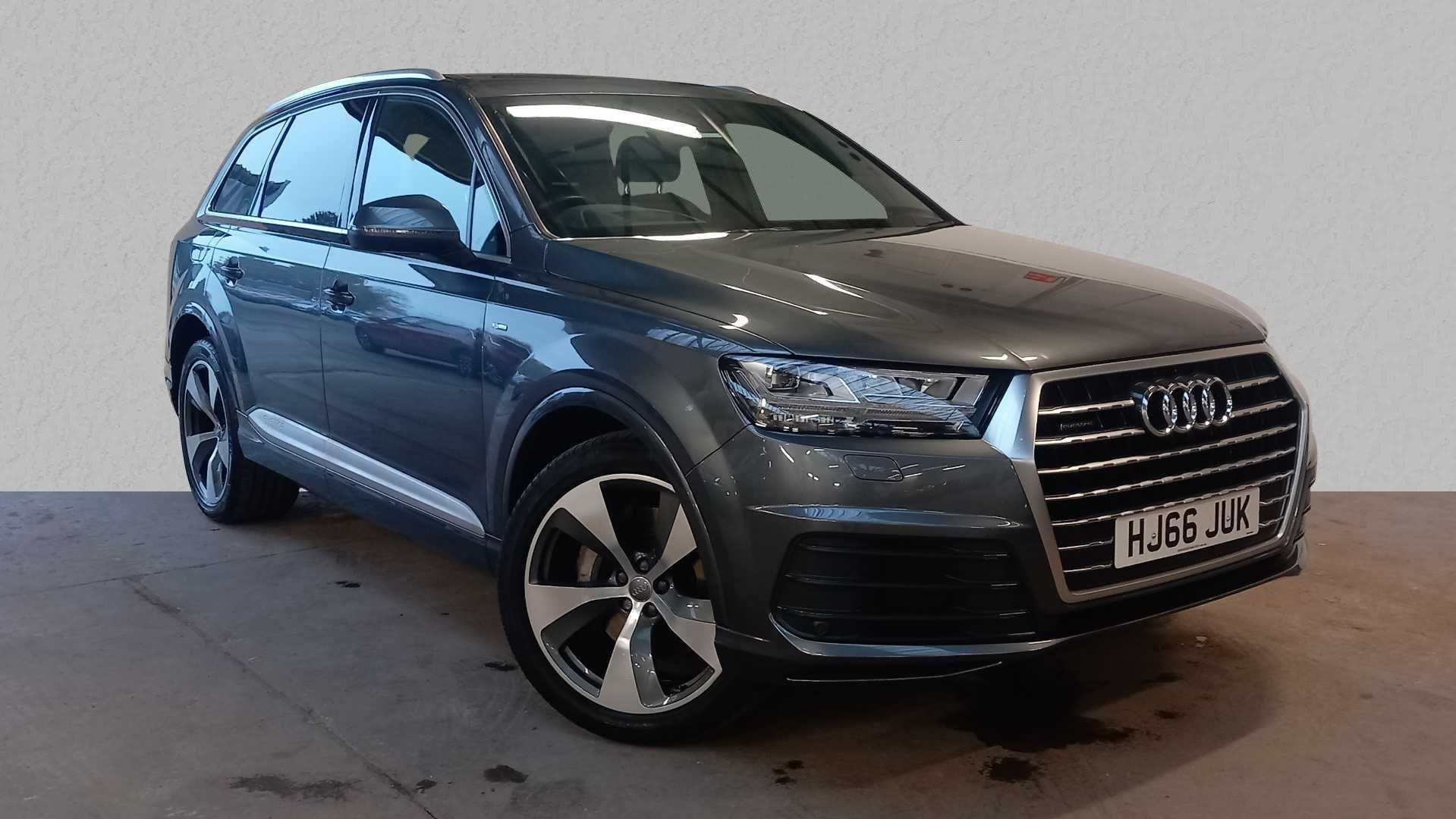 Main listing image - Audi Q7