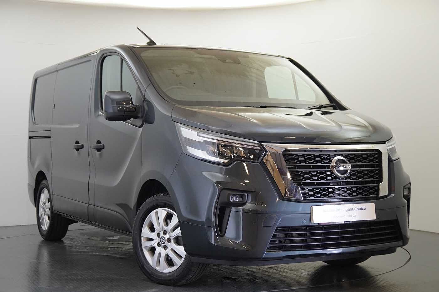 Main listing image - Nissan Primastar